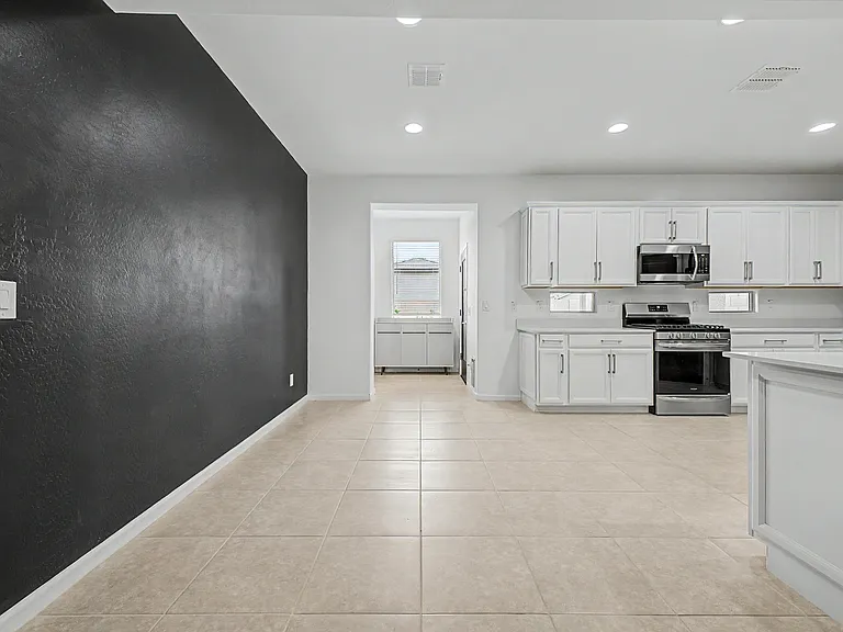 12431 W State Ave — Photo 4
