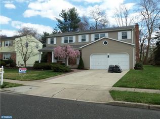 530 Perry Dr, Mount Laurel, NJ 08054