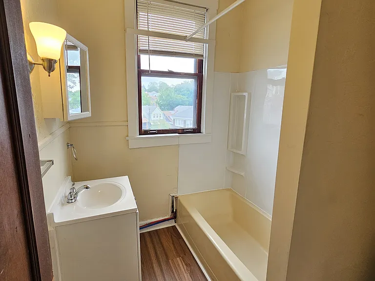 3 Lachman Way — Photo 8