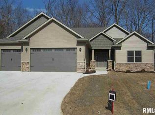 7 Hollows Court Le, Claire, IA 52723