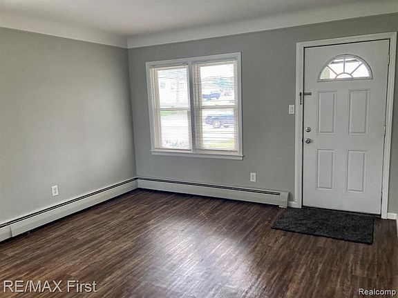 3rd image of 200 Josephine Ave