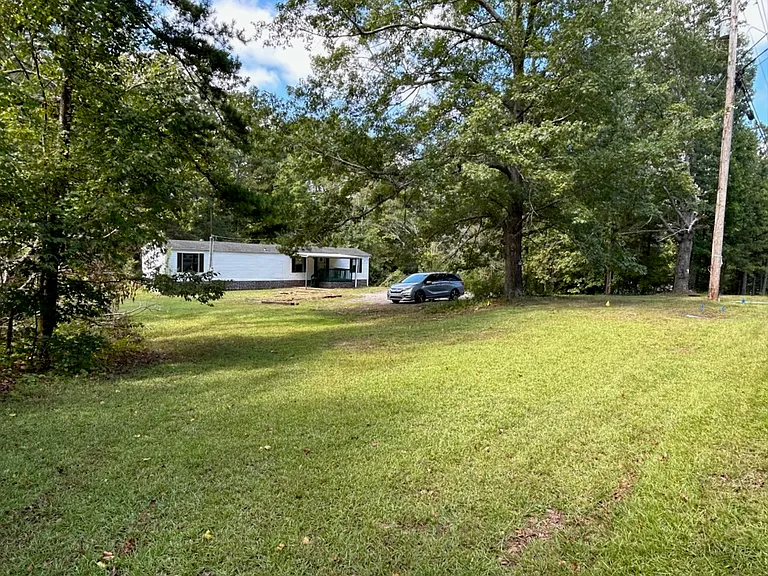 7301 Glade Rd SE — Photo 3