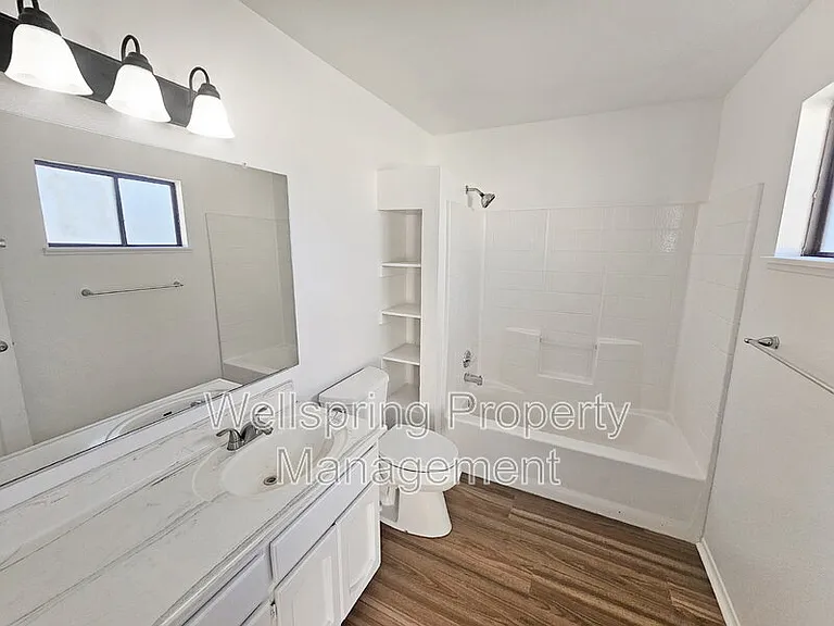 920 W Perch Ave — Photo 8