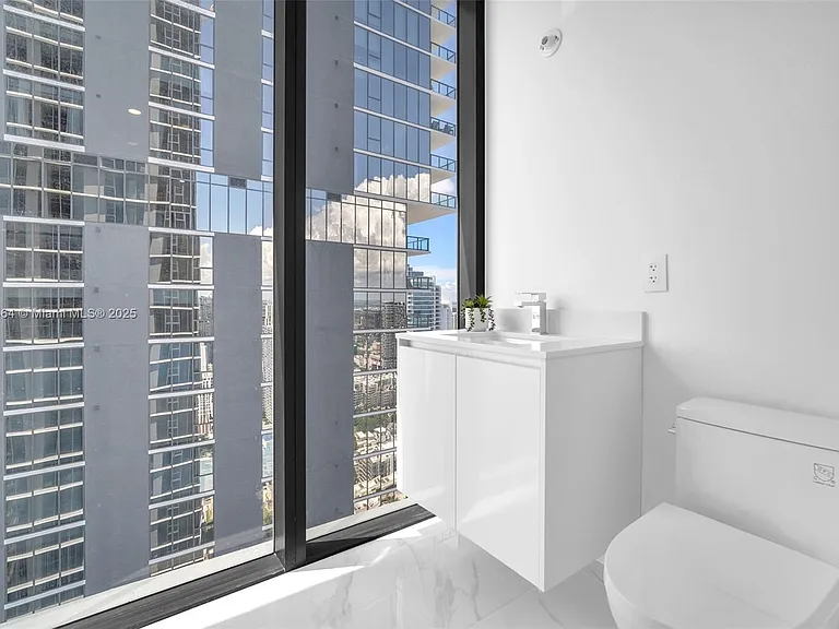 700 NE 24th St #4507 — Photo 33
