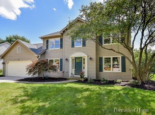 38 Richmond Ln, Aurora, IL 60504