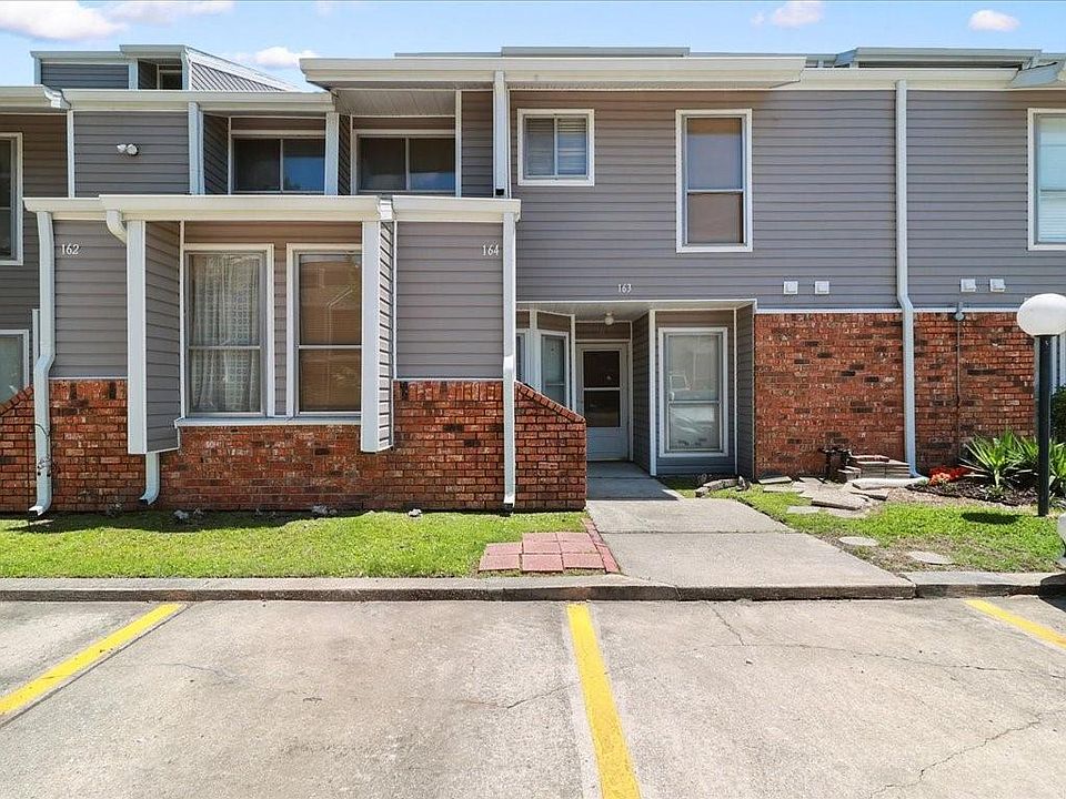 1st image of 164 Avant Garde Cir Unit 164