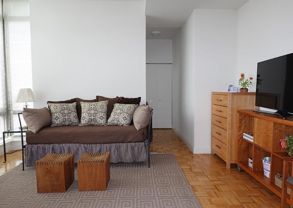 1st image of 1500 Lexington Ave APT 14Q