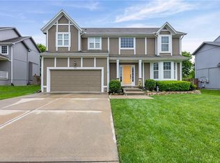 645 E Mockingbird St, Gardner, KS 66030