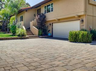1157 Valencia Dr, Escondido, CA 92025