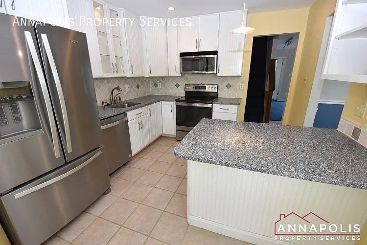 Building Photo - 932 Yachtsman Way