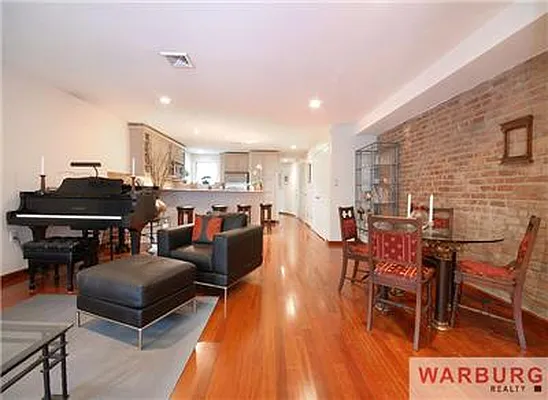 Sold by Warburg | media 27
