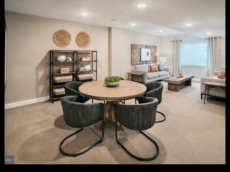 409 Sanctuary Ct — Photo 14
