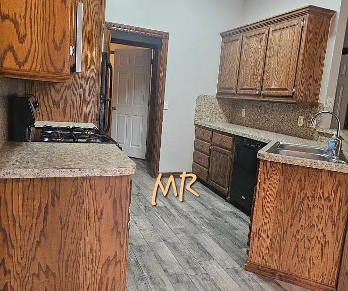 624 E Katelyn Ln — Photo 8