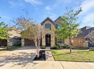 813 Dove Trl, Euless, TX 76039