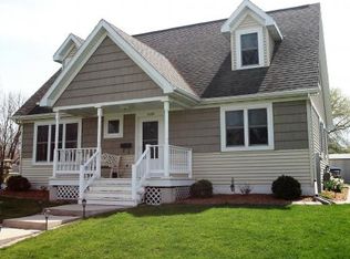 1028 Day St, Green Bay, WI 54302