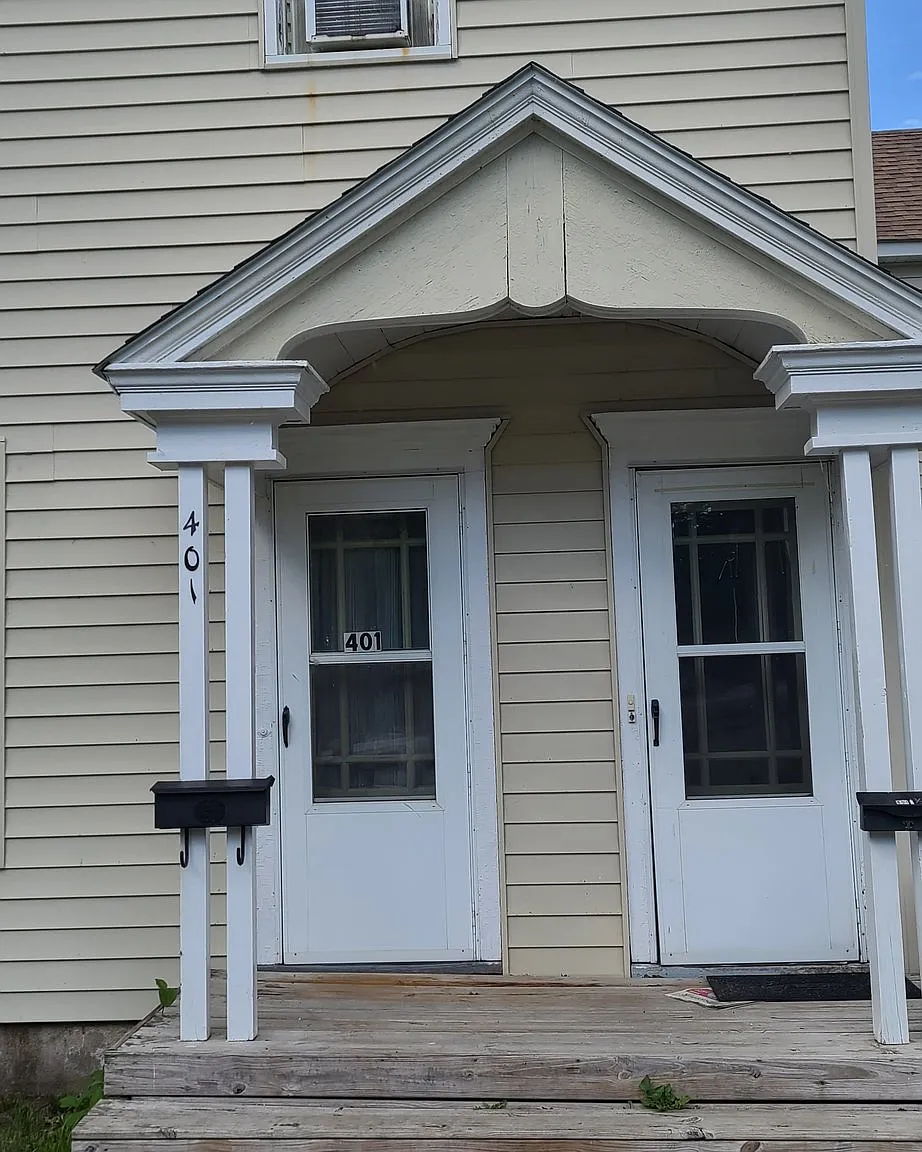 Cozy 2 Bed/1 Bath Unit in Charles City - Available 11/01 - $850/mo — Photo 1