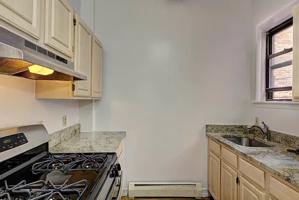 Rented by REAL New York | media 14