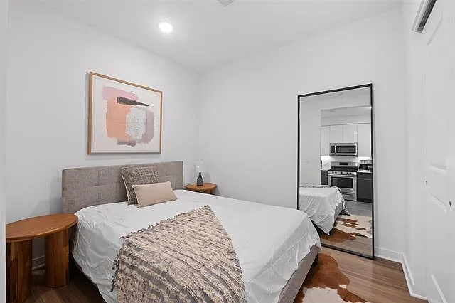 Studio, $2,395 — Photo 2