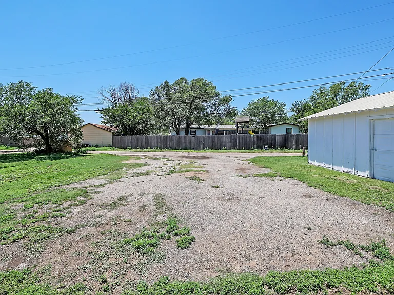 1414 S Nance St — Photo 4