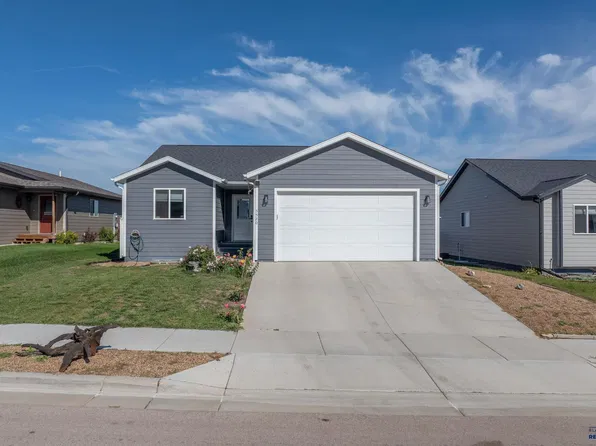 5520 Coal Bank Dr, Rapid City, SD 57701