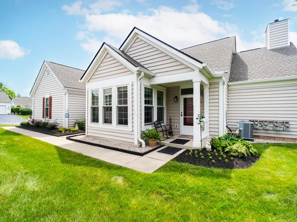 5890 Oak Path Ln, Columbus, OH 43213