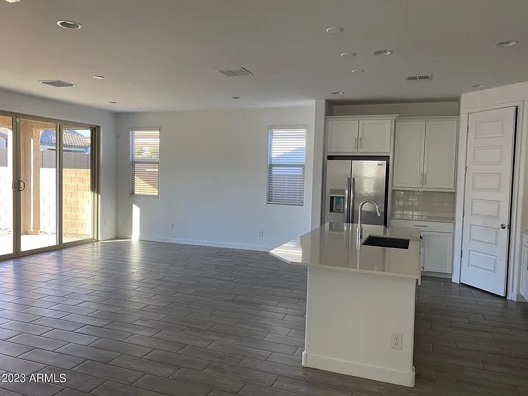 1651 W Paseo Way — Photo 10