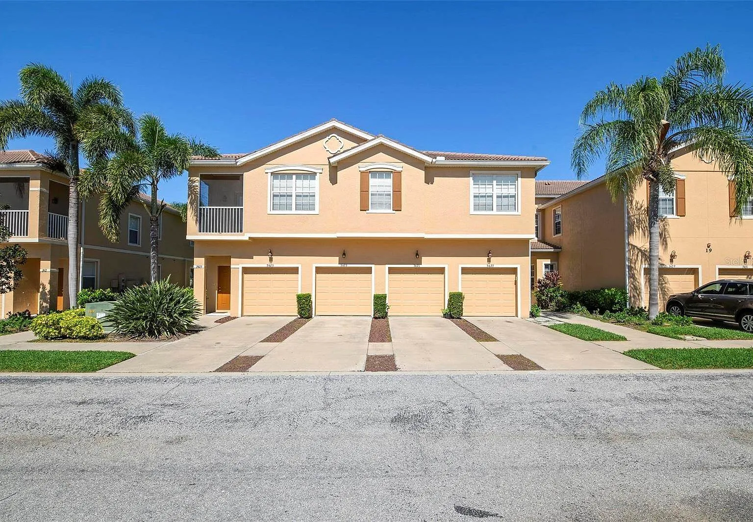 3 bed, 1210 sqft, $1,850 — Photo 1