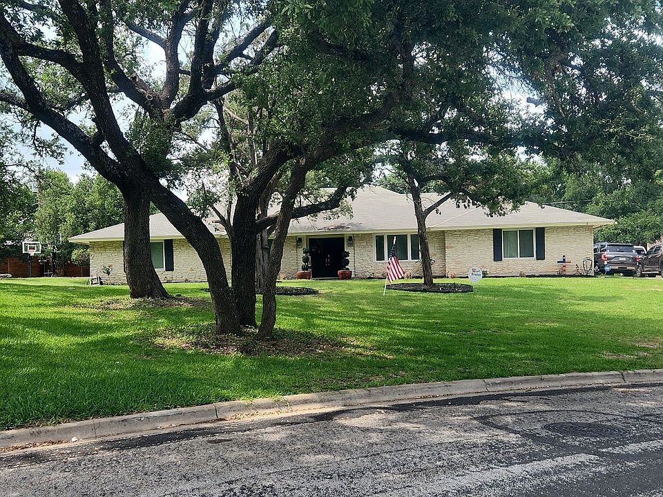 1st image of 9204 Cedar Forest Dr