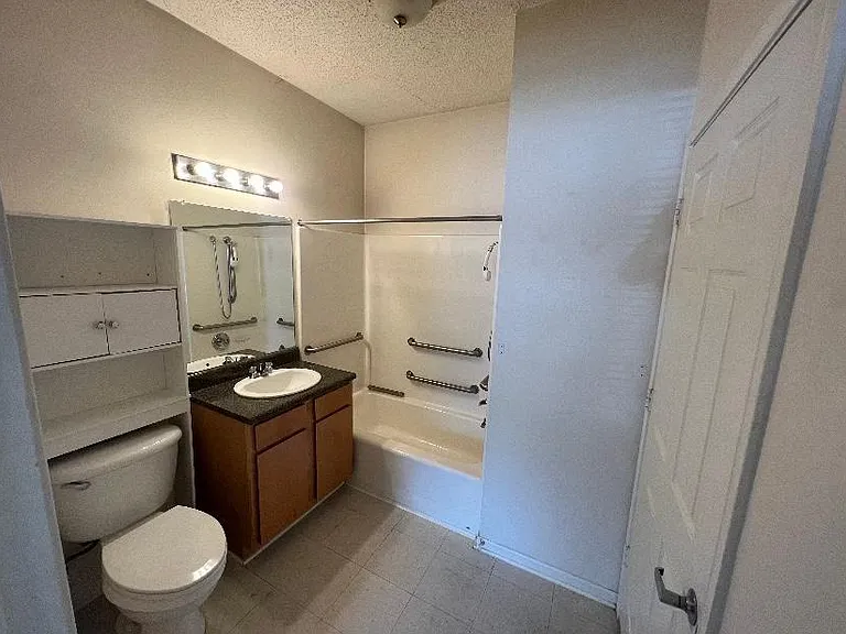 2200 Classen Blvd #5114 — Photo 3