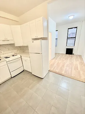 Rented by Douglas Elliman | media 11