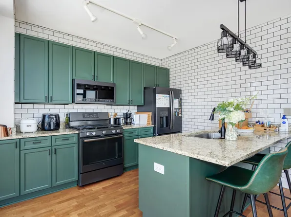 1260 W Washington Blvd APT 608, Chicago, IL 60607