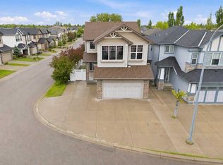 290 Valleyview Ct SE, Calgary, AB T2B0K7