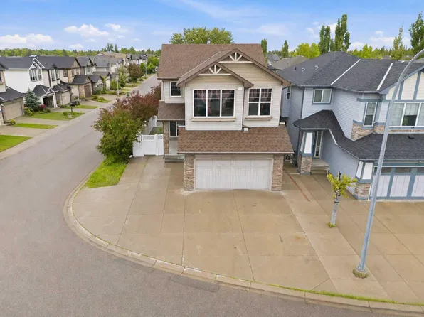 290 Valleyview Ct SE, Calgary, AB T2B 0K7