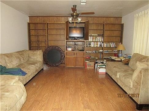 2nd image of 705 W Sterling St