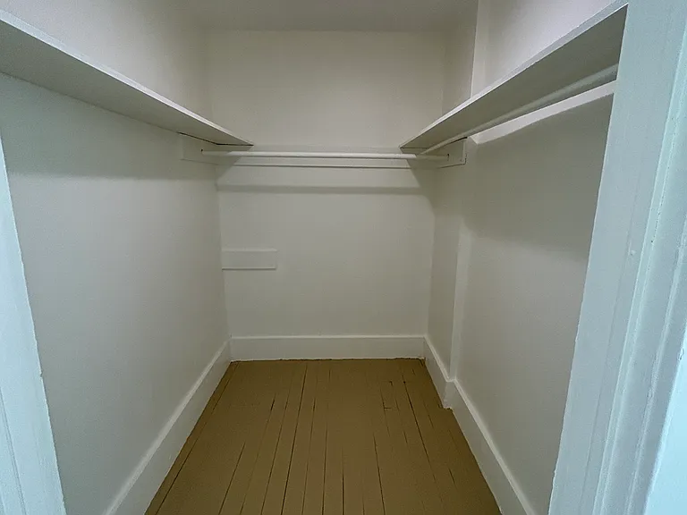 Very nice walk in closet inside the bedroom
