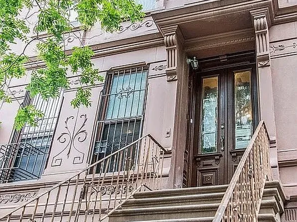 110 Macon St APT 1, Brooklyn, NY 11216