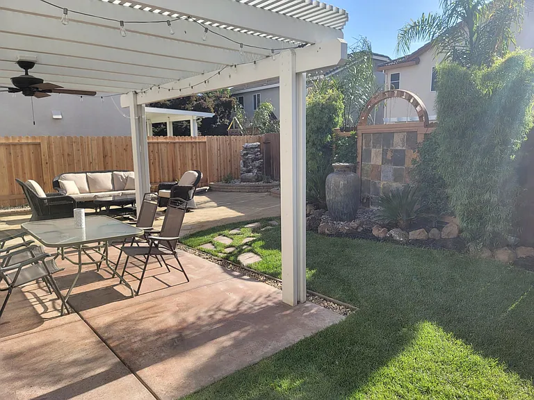 108 Eagles Roost Ct — Photo 22