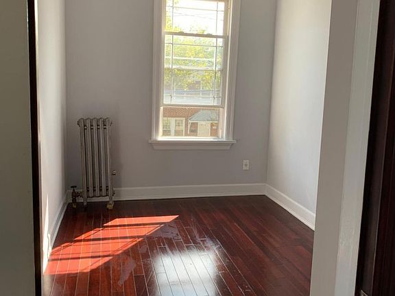 2nd image of 286 Logan Ave #2