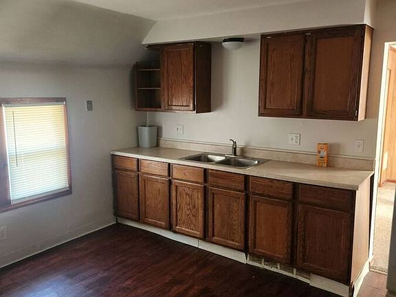 4th image of 3960 E 74th St #Up