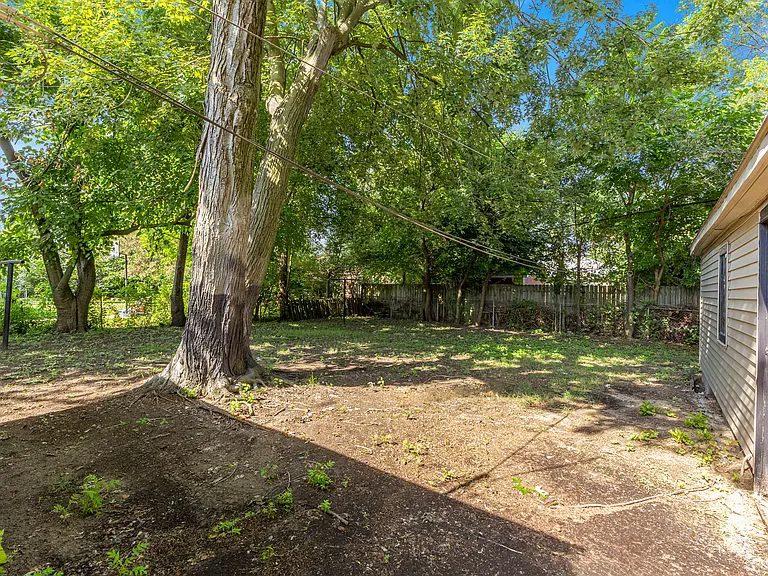 5228 Fletcher St — Photo 26