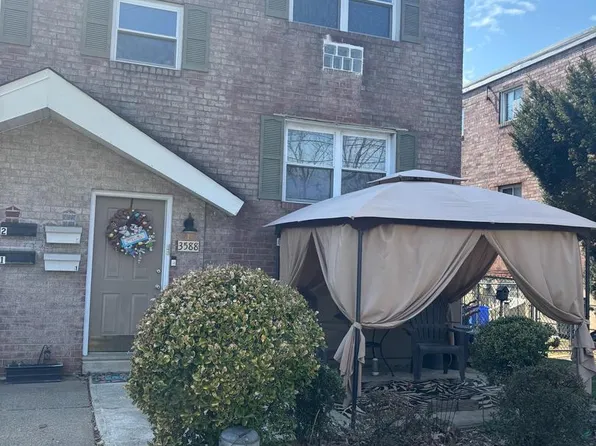 3588 Grant Ave, Philadelphia, PA 19114