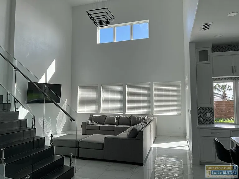 154 Oleander Dr — Photo 14