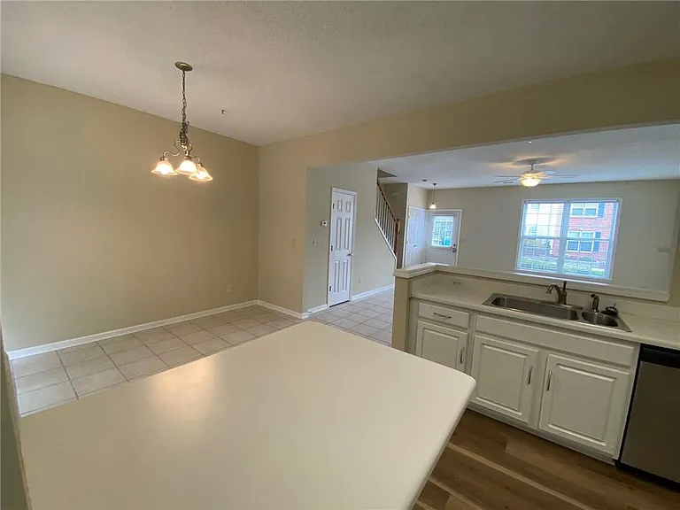 1285 Kilmington Ct — Photo 13