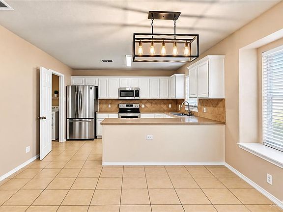 4th image of 4206 Santa Lucia St