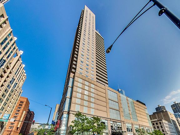 3rd image of 545 N Dearborn St APT 2203
