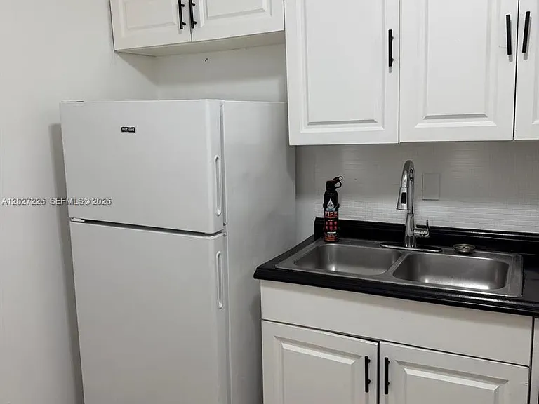 15205 NE 6th Ave #D303 — Photo 4