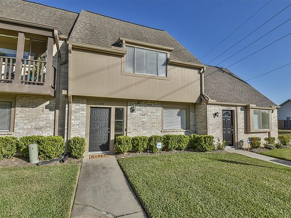 3rd image of 15304 Falmouth Ave #1