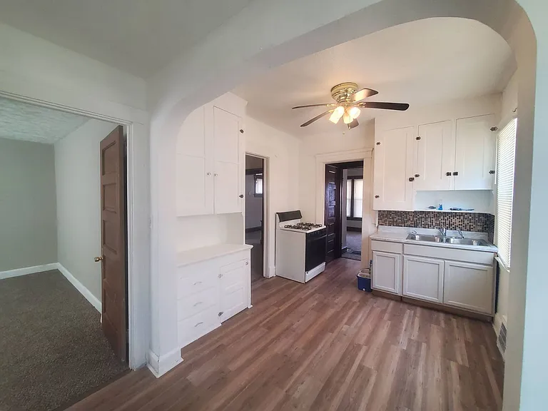 7816 Maryland Ave — Photo 10