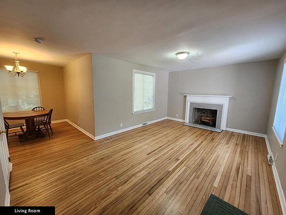 2nd image of 3430 Earlewood Dr