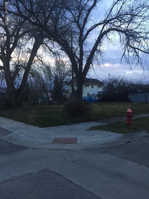 2nd image of 333 Galena St